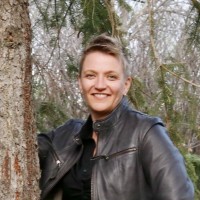 Lisa DeVries