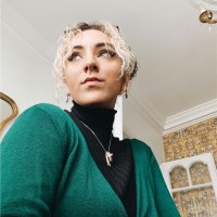 Isola Bawn-Holder
