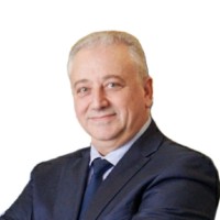 Mario Ezzati