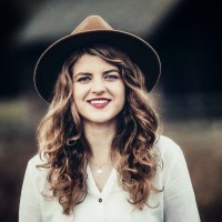 Andreea-Loredana Rhazzali