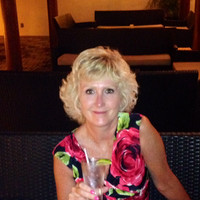 Suzanne Simons