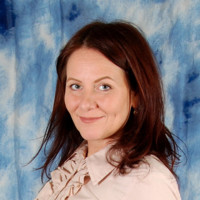 Bernadett Dobos