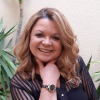 Núbia Correia