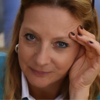 lucia claps
