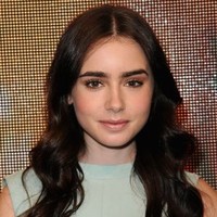 Lilly Collins