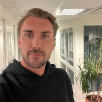 Simon Stigenberg
