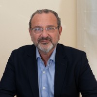 JOSÉ POMARES