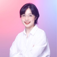 Yanin T.