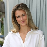 Bella Macleod