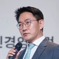 SIMON PARK