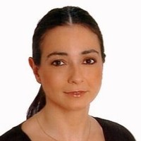 Lale Reyhan Yalnız
