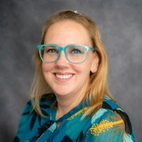Angela Bloom