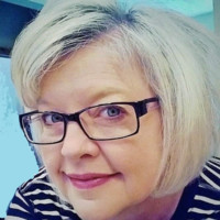 Lisa Benson