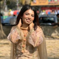 Farah Diba Samira