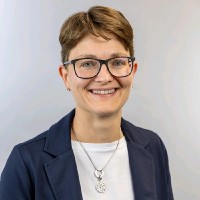 Anja Henzler