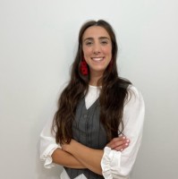 María R.