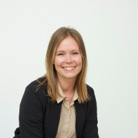 Lindsay R.
