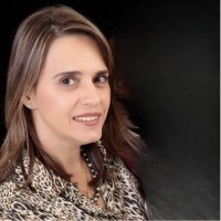 Simone Castro