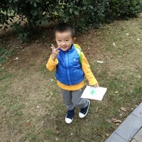 董立伟