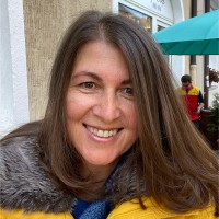 Christine Hirt