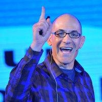 Captain Hoff (Steven Hoffman)