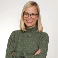 Julia Dirker