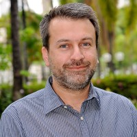 Eduardo Bueno