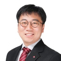 Kunwoo Lee