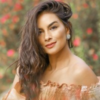 Aneliza Esteves