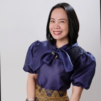 Dr. Mishell Lawas, Pece