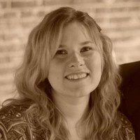 Julie Cox