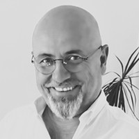 Özgür ÖZDEMİR