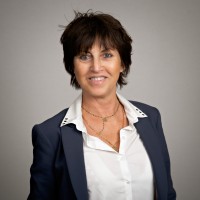 Véronique Ficini
