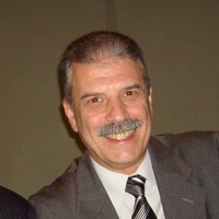 Jorge L Ayala