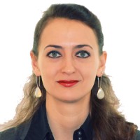 Claire Cavaleri