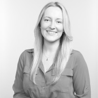 Cora Mclean, Eit