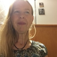 Linda Knutson