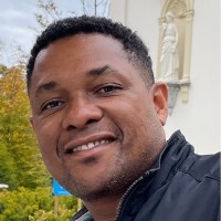Errol Larmonie