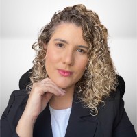 Ana Clara Oliveira