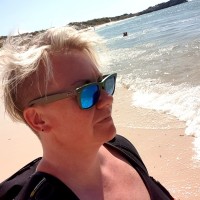 Clare Thomas