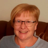 Vivian Follett