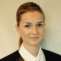 Julia Dirks