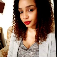 Naima Debuc