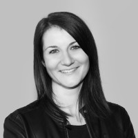 Dóra Völker