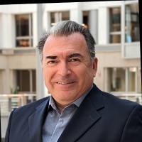 Carlos E Mendez