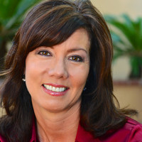 Lisa Valenzuela
