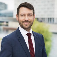 Alexander Lukas, Cfa