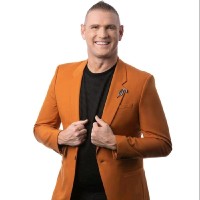 Simon Lindon