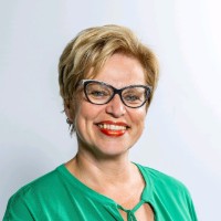 Yvonne van De Camp