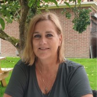 Annette De Grooth